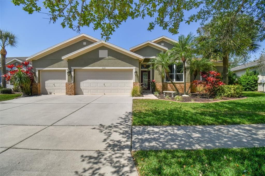 Recently Sold: $535,000 (4 beds, 3 baths, 2674 Square Feet)