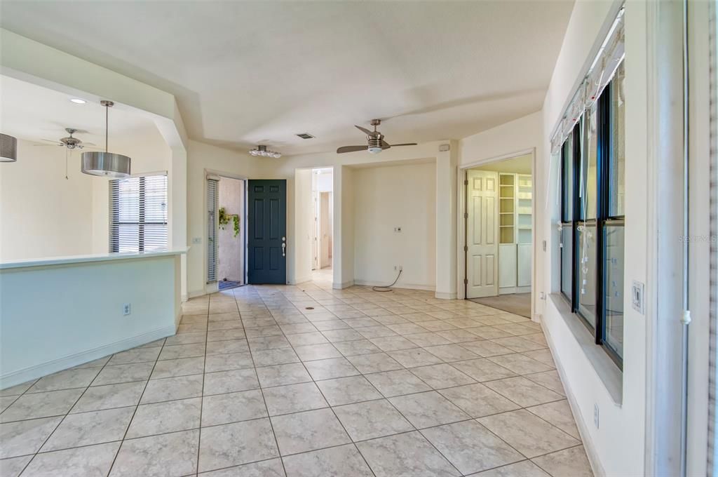 For Sale: $499,000 (3 beds, 3 baths, 2000 Square Feet)