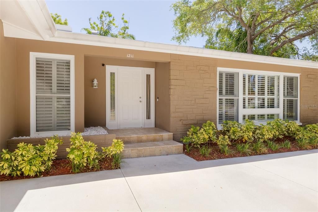 Active With Contract: $790,000 (4 beds, 3 baths, 2395 Square Feet)