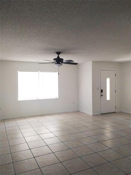 For Rent: $1,800 (3 beds, 1 baths, 1168 Square Feet)