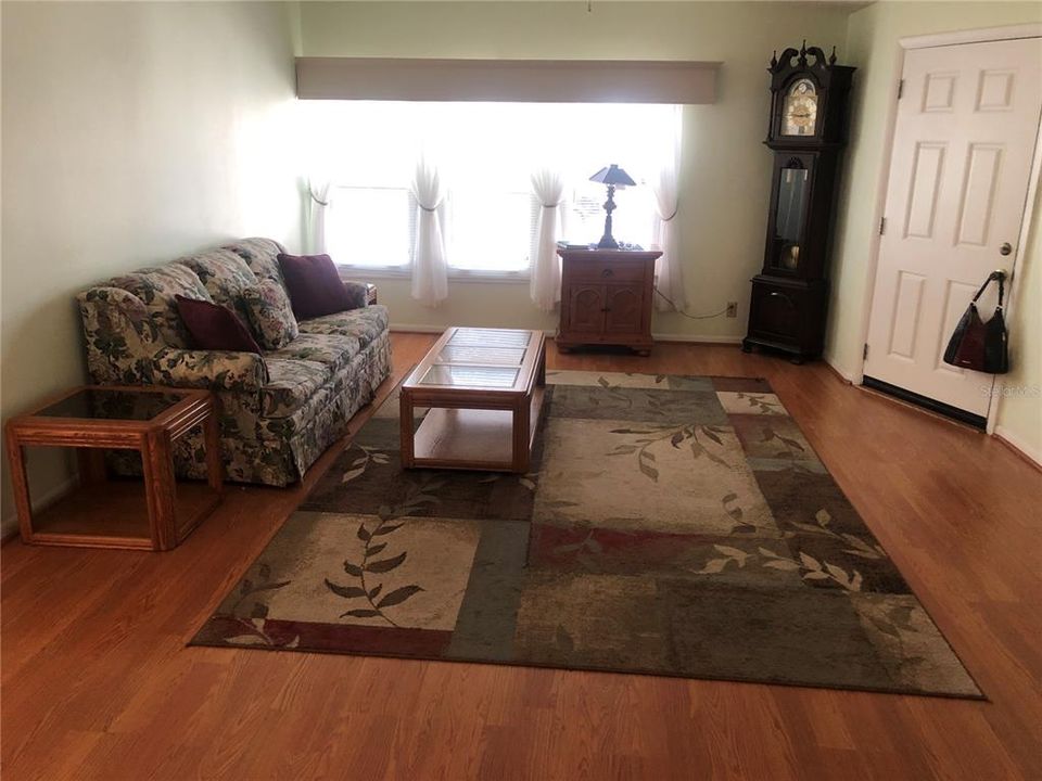 Vendido Recientemente: $199,900 (2 camas, 2 baños, 1133 Pies cuadrados)