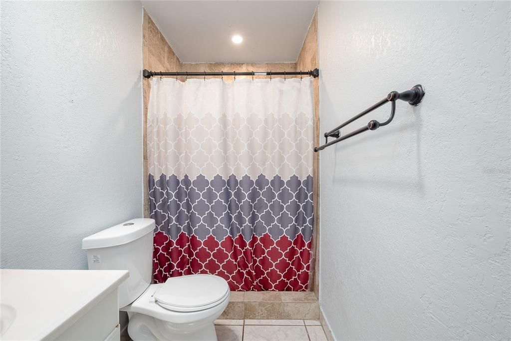 最近售出: $349,000 (4 贝兹, 3 浴室, 1576 平方英尺)