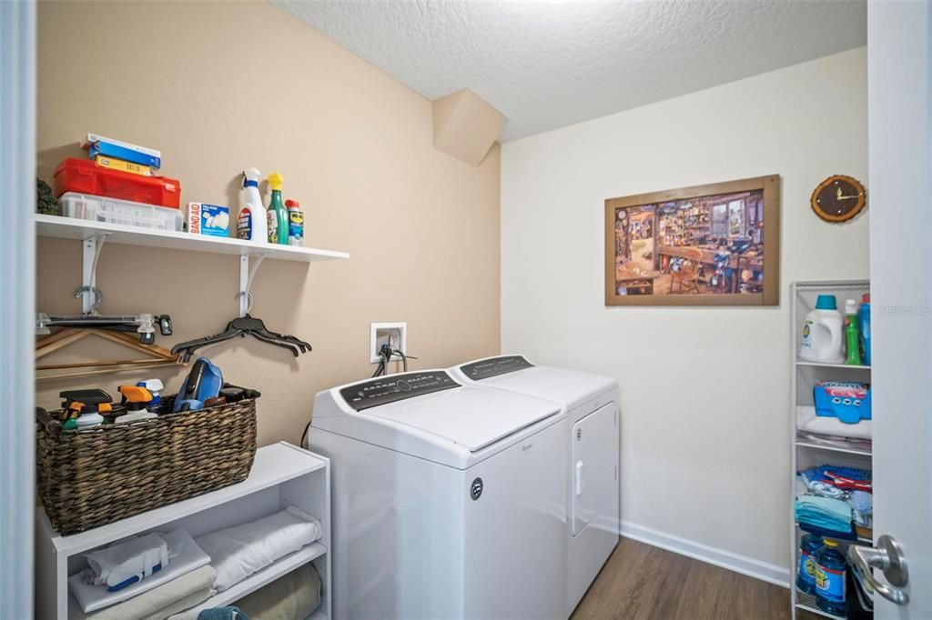For Sale: $370,000 (3 beds, 2 baths, 1790 Square Feet)