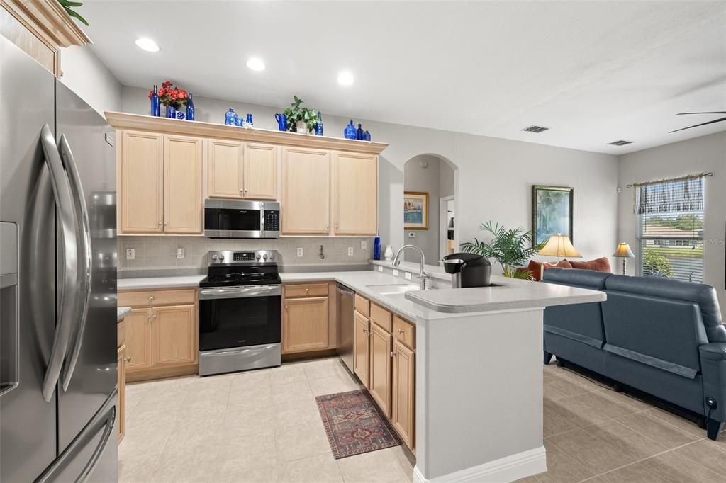 Active With Contract: $399,000 (3 beds, 2 baths, 1749 Square Feet)