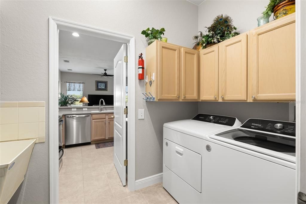 Active With Contract: $399,000 (3 beds, 2 baths, 1749 Square Feet)