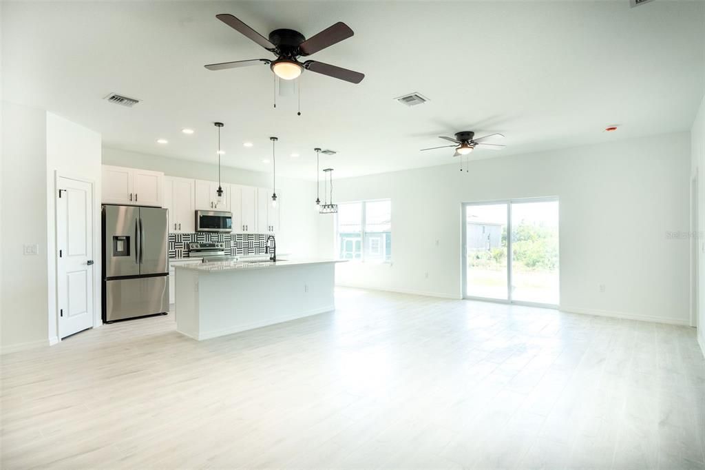 For Sale: $440,000 (4 beds, 2 baths, 1744 Square Feet)