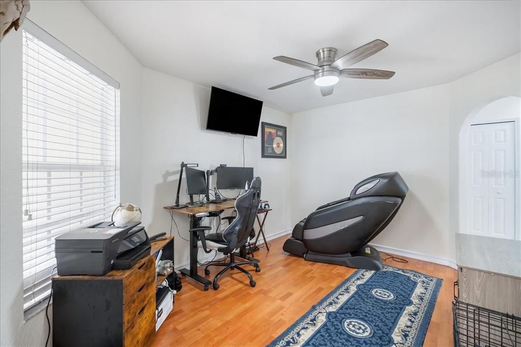 Active With Contract: $400,000 (3 beds, 2 baths, 1757 Square Feet)