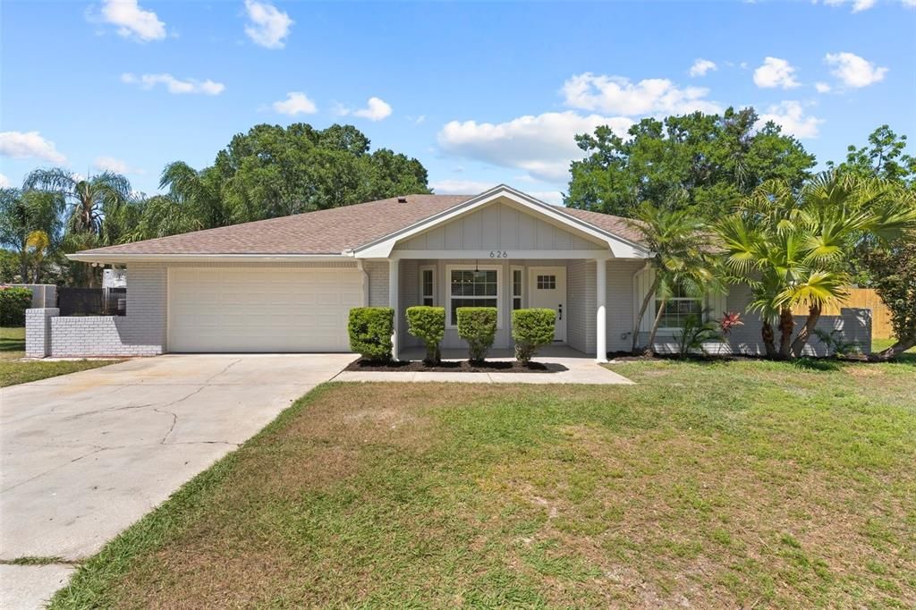 Active With Contract: $459,000 (4 beds, 2 baths, 1940 Square Feet)
