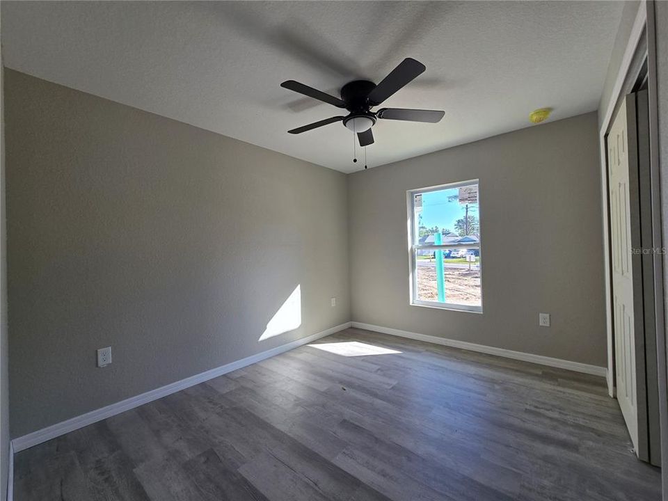 Active With Contract: $265,000 (3 beds, 2 baths, 1380 Square Feet)