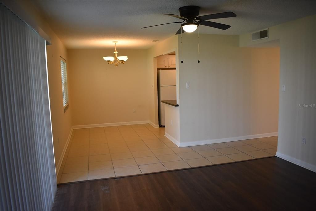 For Sale: $169,500 (2 beds, 1 baths, 1087 Square Feet)