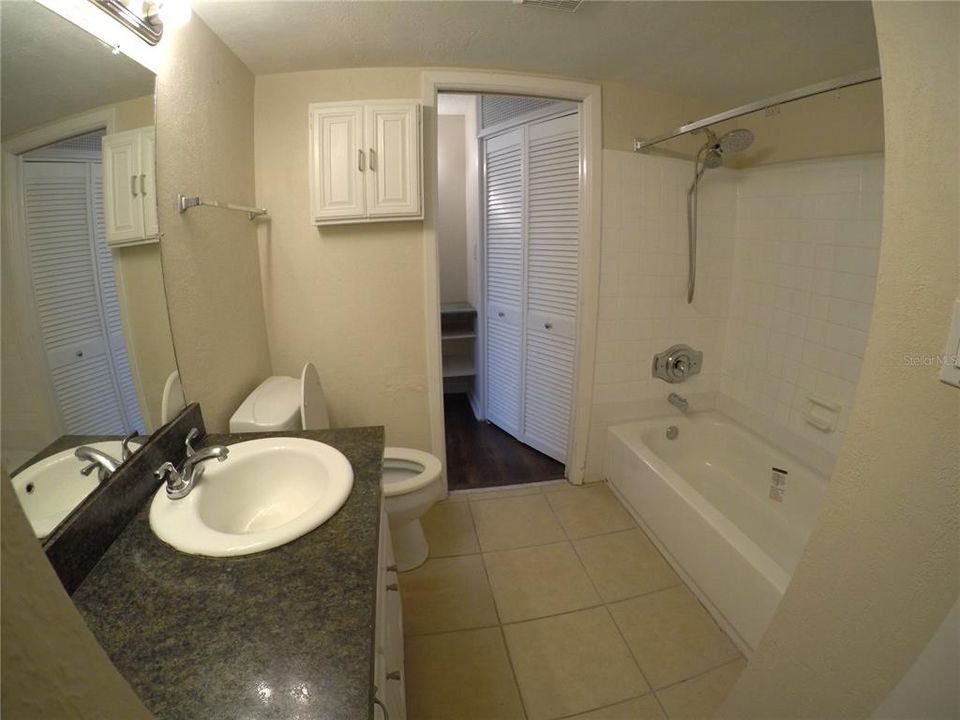 For Sale: $169,500 (2 beds, 1 baths, 1087 Square Feet)