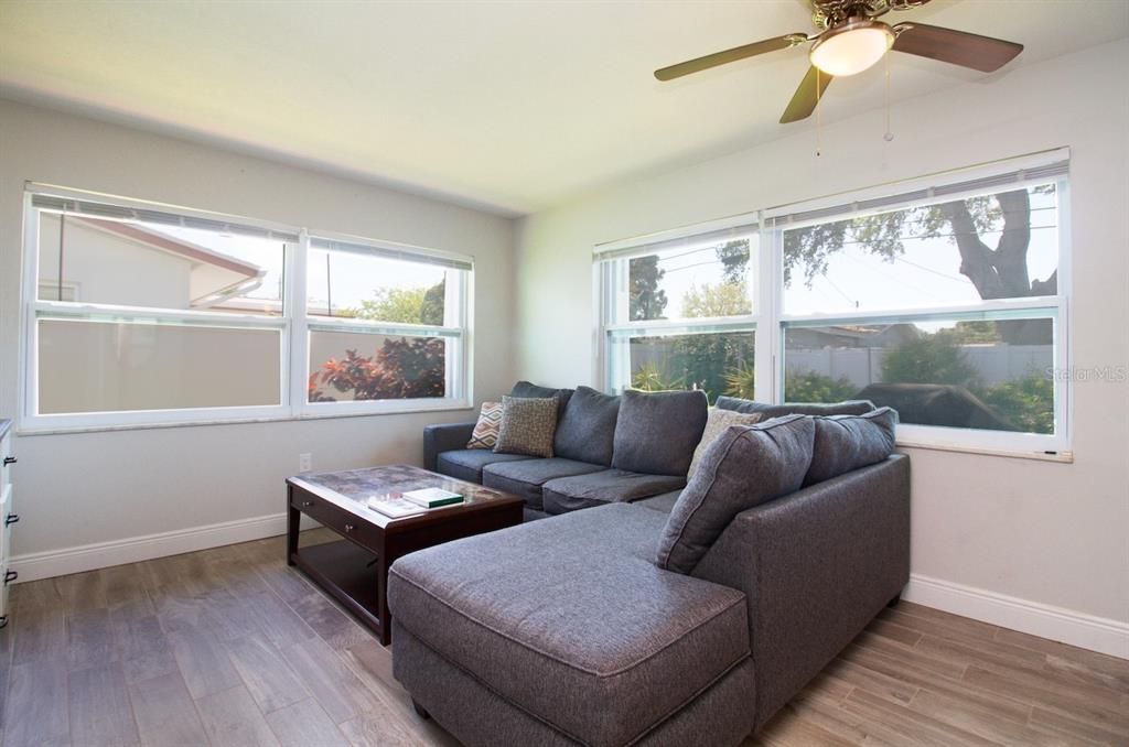Recently Sold: $485,000 (2 beds, 2 baths, 1208 Square Feet)