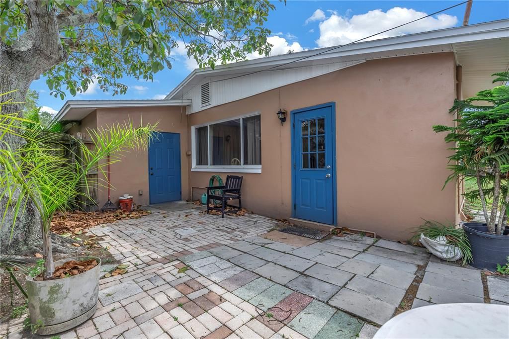 For Sale: $350,000 (3 beds, 1 baths, 1014 Square Feet)