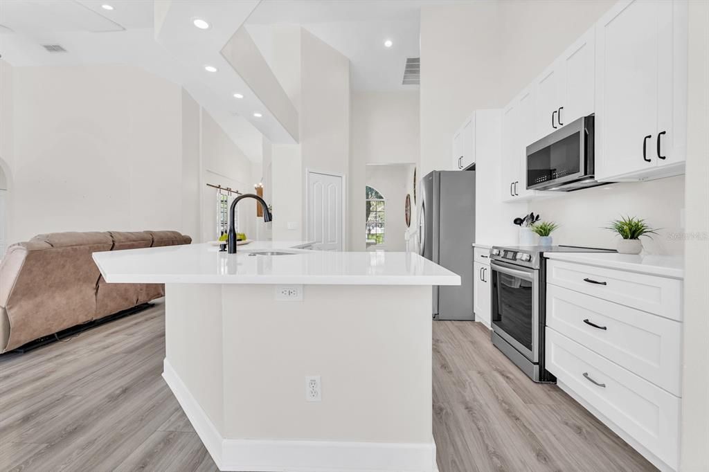 Active With Contract: $750,000 (4 beds, 3 baths, 2772 Square Feet)