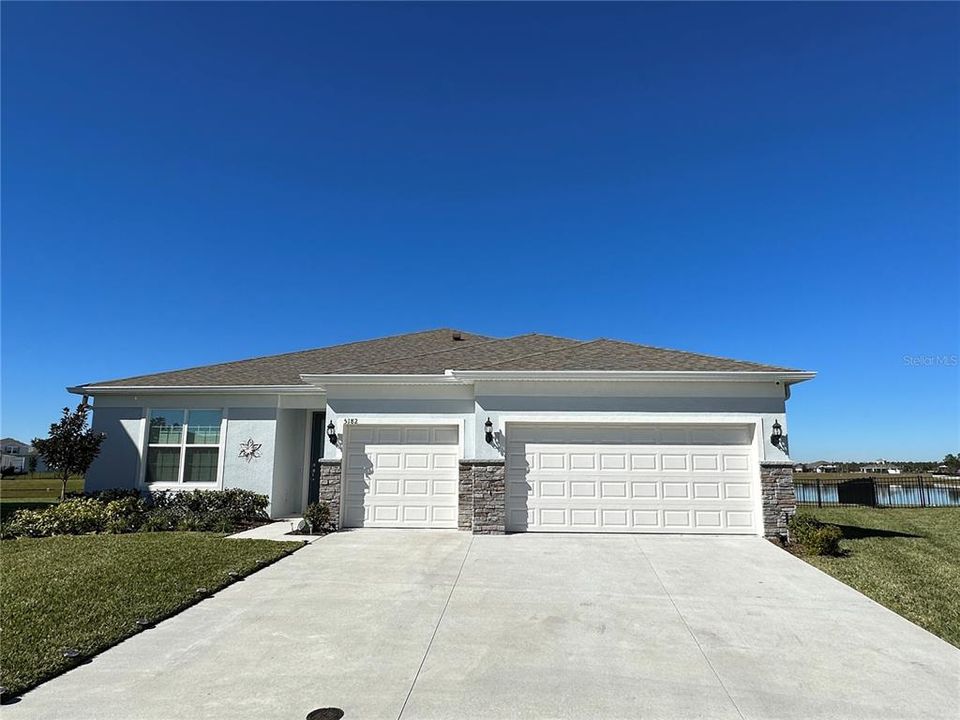 Active With Contract: $2,700 (4 beds, 3 baths, 2306 Square Feet)