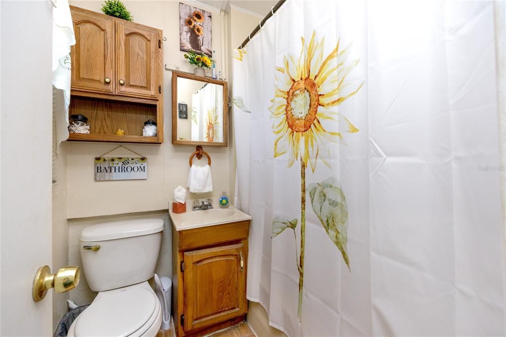 For Sale: $339,000 (2 beds, 2 baths, 1221 Square Feet)