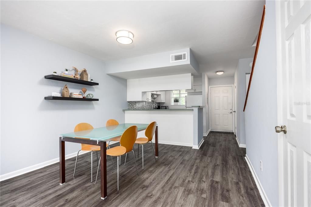 Recently Sold: $175,000 (2 beds, 2 baths, 1168 Square Feet)