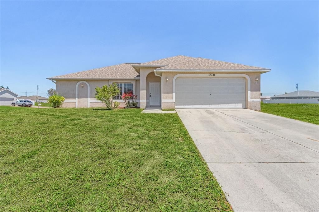 For Sale: $335,900 (4 beds, 2 baths, 1712 Square Feet)