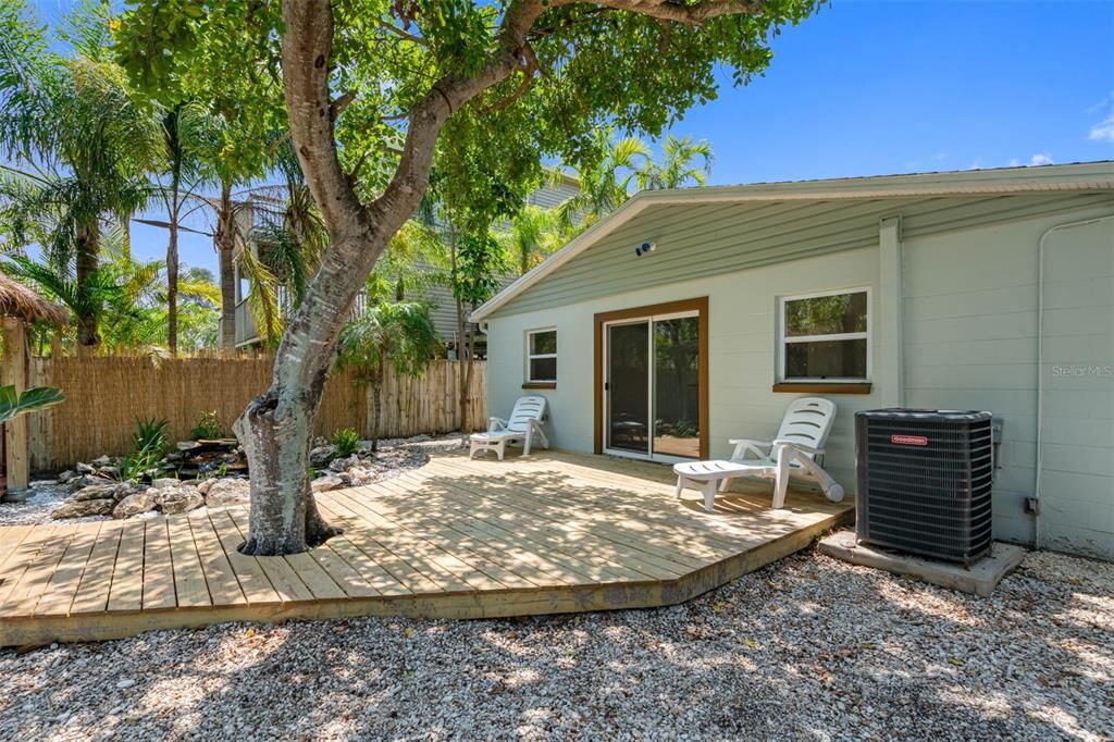 Recently Sold: $899,420 (3 beds, 2 baths, 1565 Square Feet)