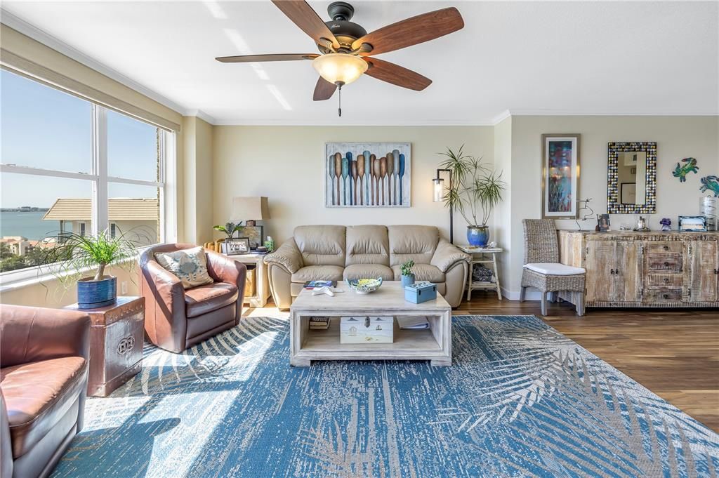 Active With Contract: $529,900 (2 beds, 2 baths, 1740 Square Feet)