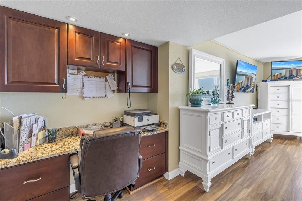 Active With Contract: $529,900 (2 beds, 2 baths, 1740 Square Feet)