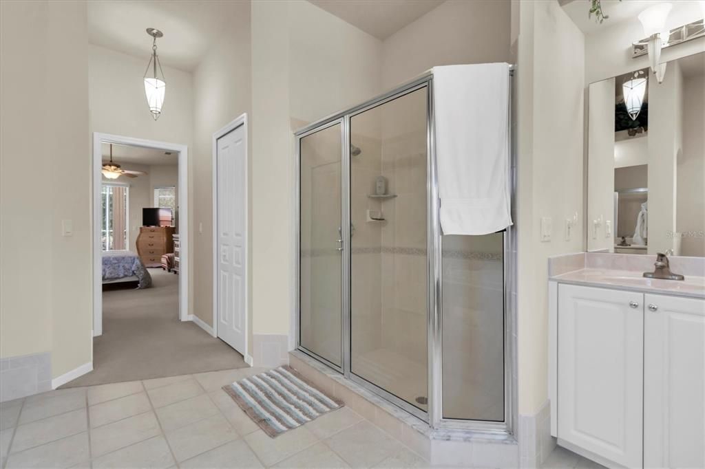 Active With Contract: $395,000 (3 beds, 2 baths, 2475 Square Feet)