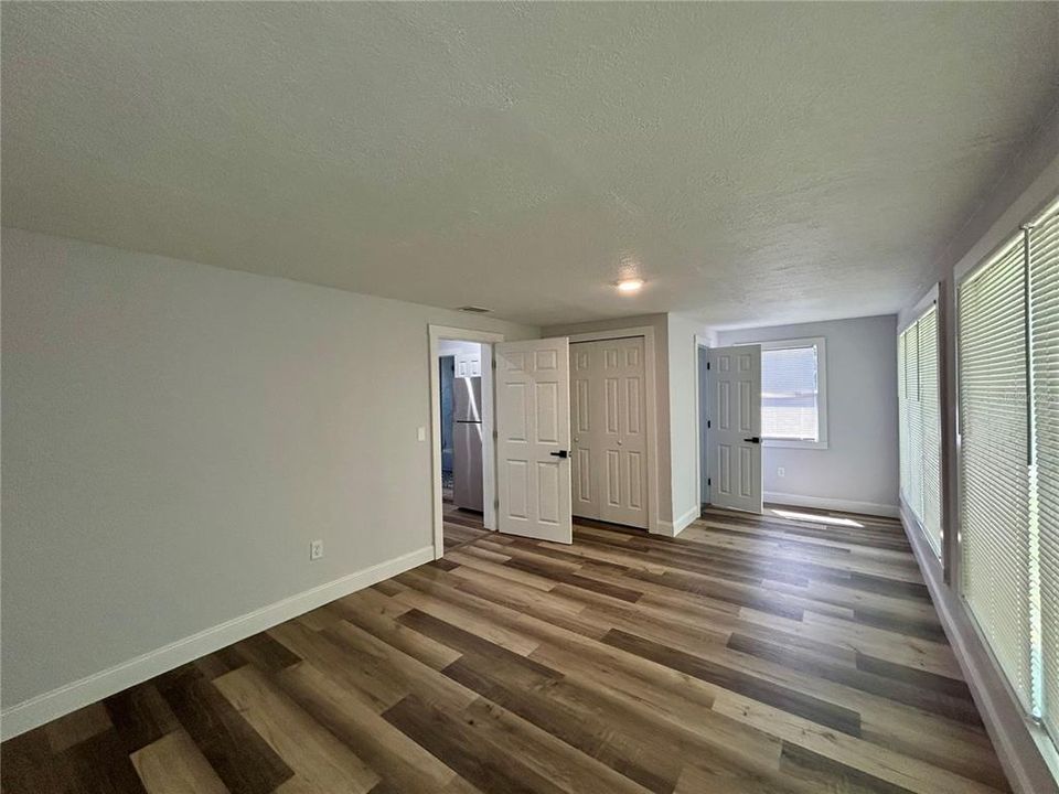 For Sale: $279,000 (3 beds, 1 baths, 1406 Square Feet)