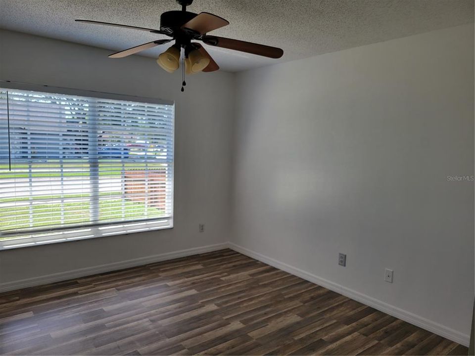 Active With Contract: $339,000 (3 beds, 2 baths, 1164 Square Feet)