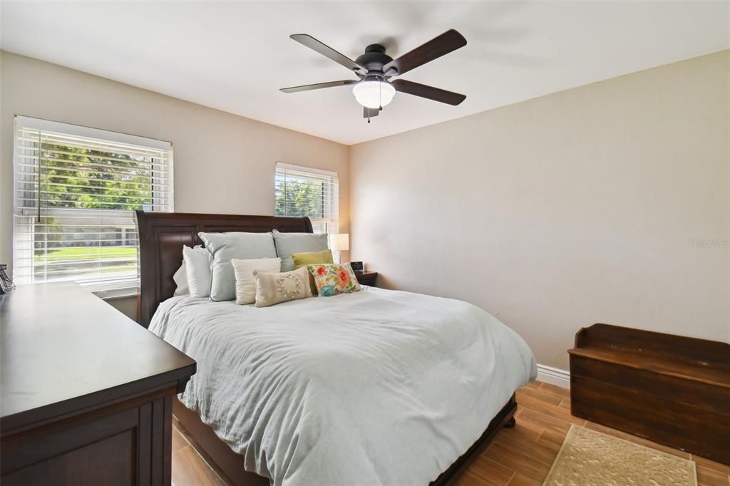 For Sale: $425,000 (3 beds, 2 baths, 2021 Square Feet)