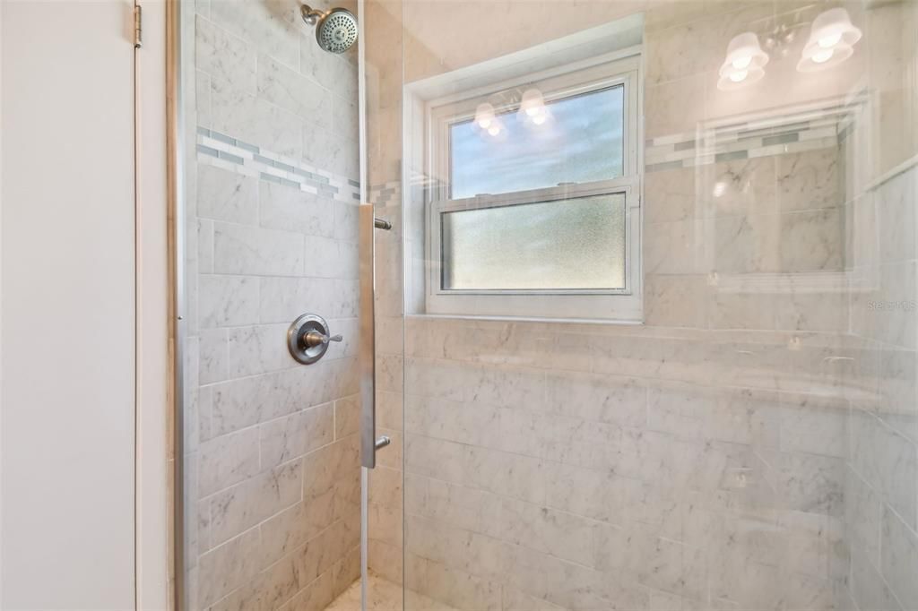 待售: $425,000 (3 贝兹, 2 浴室, 2021 平方英尺)