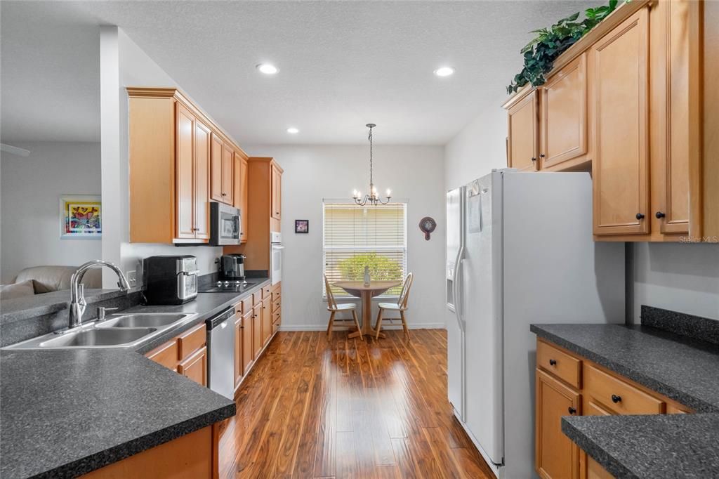 Recently Sold: $320,000 (3 beds, 2 baths, 1503 Square Feet)