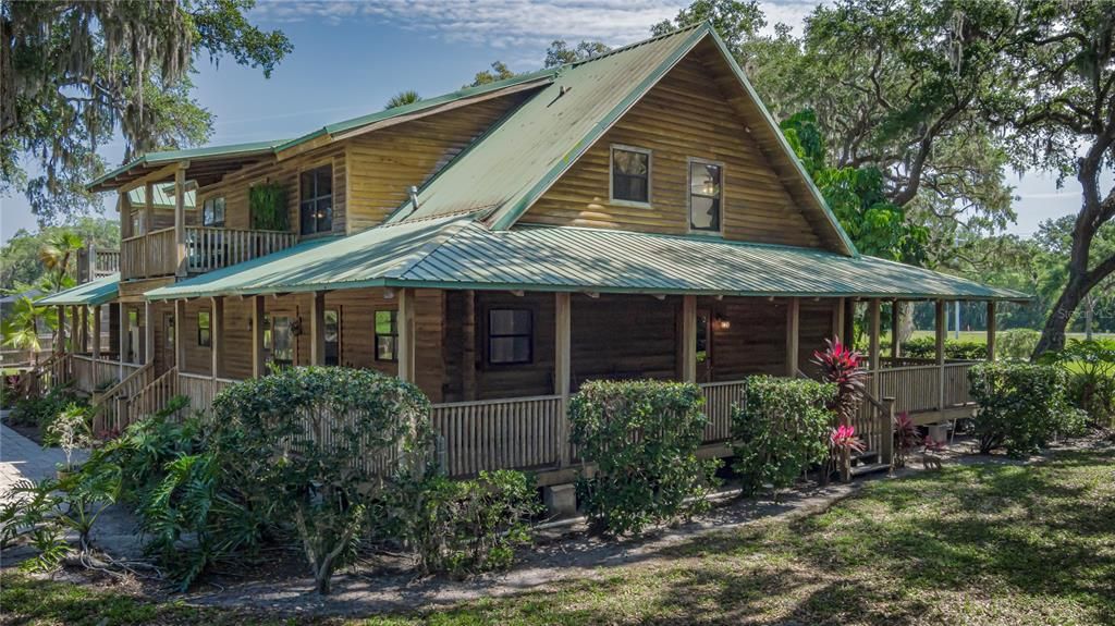 For Sale: $1,079,000 (3 beds, 2 baths, 3235 Square Feet)