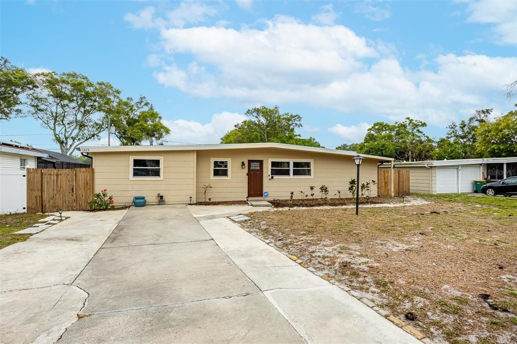 For Sale: $450,000 (4 beds, 2 baths, 2260 Square Feet)