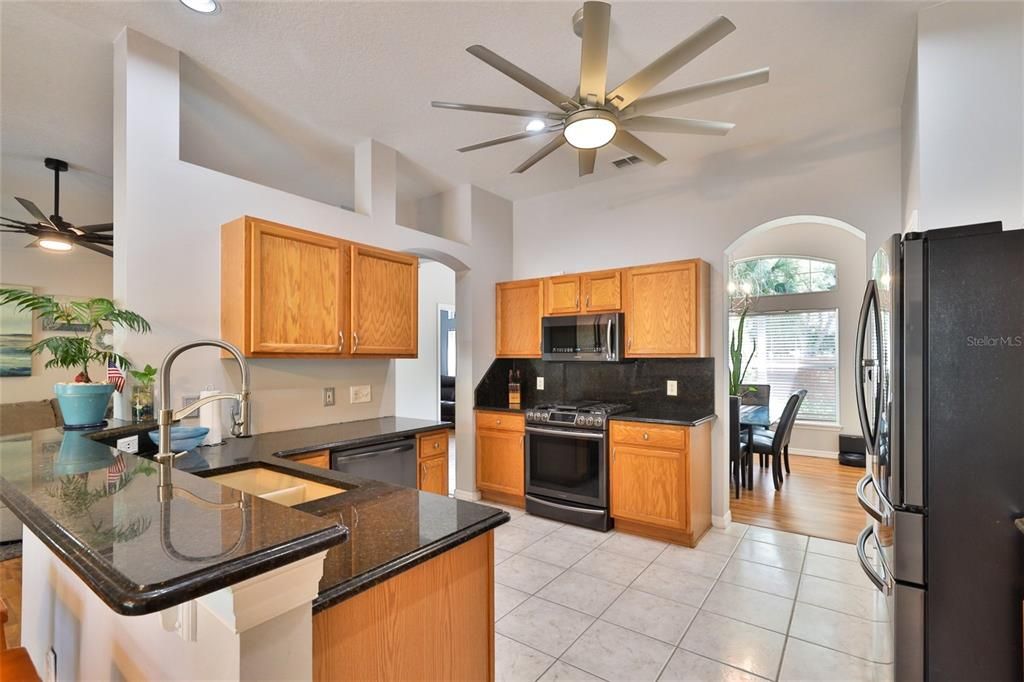 Recently Sold: $399,999 (3 beds, 2 baths, 1822 Square Feet)