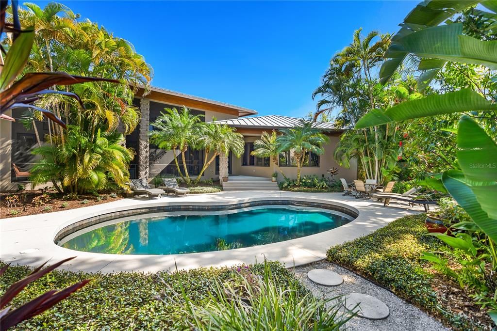 For Sale: $6,295,000 (4 beds, 4 baths, 6854 Square Feet)