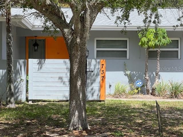 For Rent: $2,600 (3 beds, 2 baths, 1235 Square Feet)