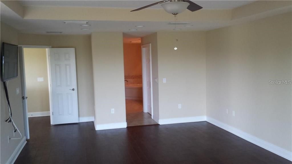 For Rent: $6,000 (3 beds, 3 baths, 3766 Square Feet)