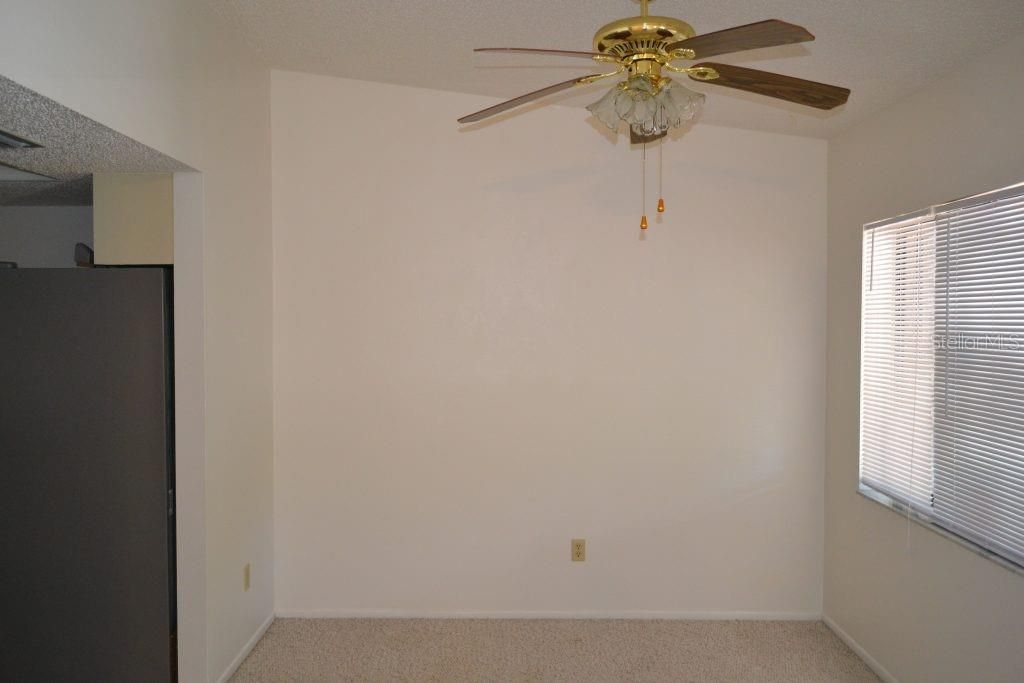 For Sale: $170,000 (2 beds, 2 baths, 871 Square Feet)