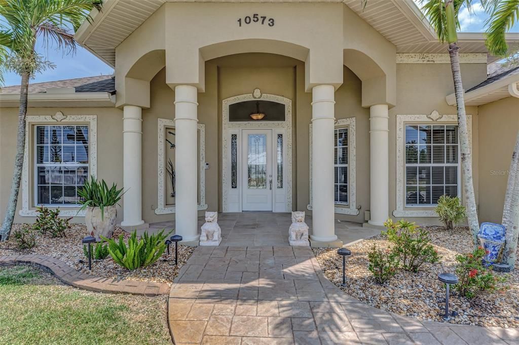 Recently Sold: $1,175,000 (3 beds, 3 baths, 2834 Square Feet)