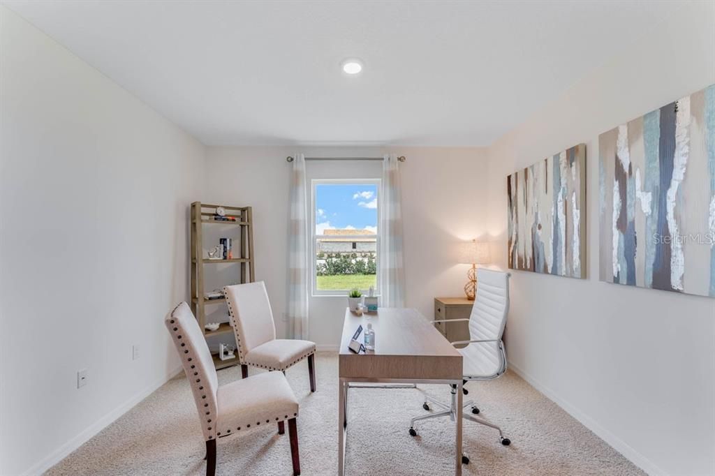 Active With Contract: $417,870 (4 beds, 2 baths, 1828 Square Feet)