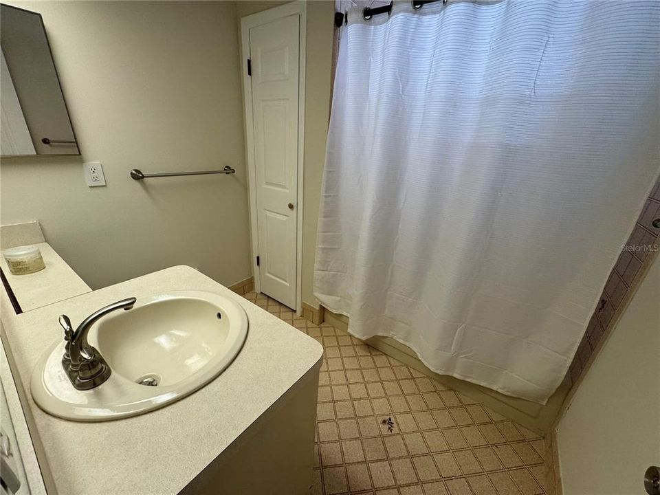 最近租的: $2,300 (2 贝兹, 2 浴室, 1416 平方英尺)