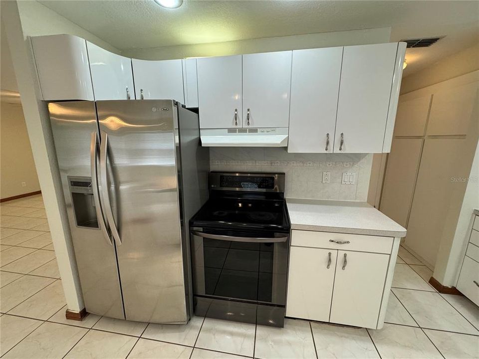 Recently Rented: $2,300 (2 beds, 2 baths, 1416 Square Feet)