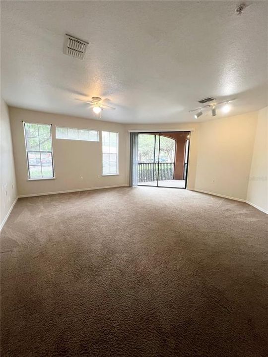 Recently Rented: $1,750 (2 beds, 2 baths, 1138 Square Feet)