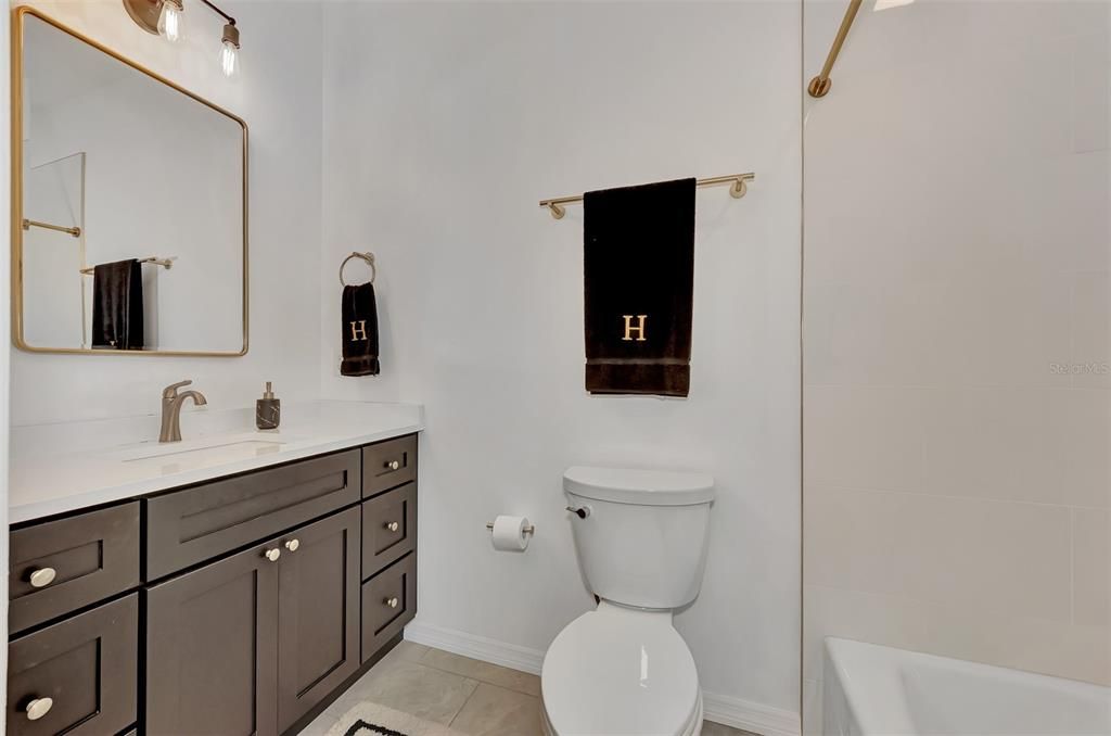 For Sale: $422,500 (2 beds, 2 baths, 1350 Square Feet)