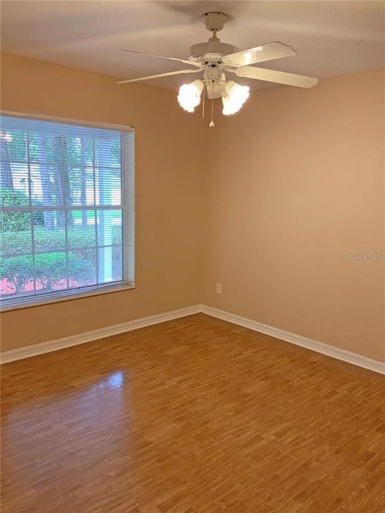 For Rent: $1,950 (3 beds, 2 baths, 1600 Square Feet)