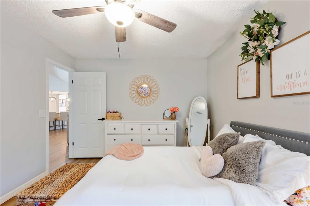 Active With Contract: $625,000 (4 beds, 2 baths, 1984 Square Feet)