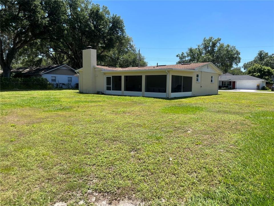 Recently Sold: $360,000 (3 beds, 2 baths, 1876 Square Feet)