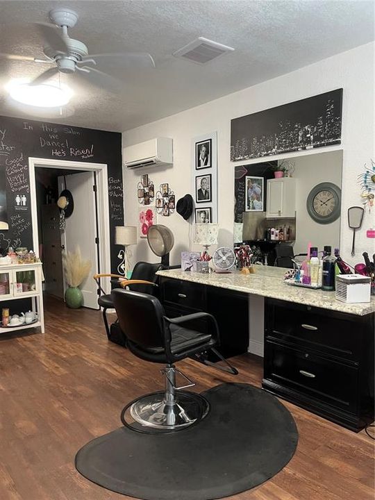 Salon space within bonus 3rd bedroom or in law suite