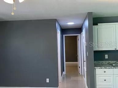 For Sale: $259,000 (2 beds, 1 baths, 834 Square Feet)