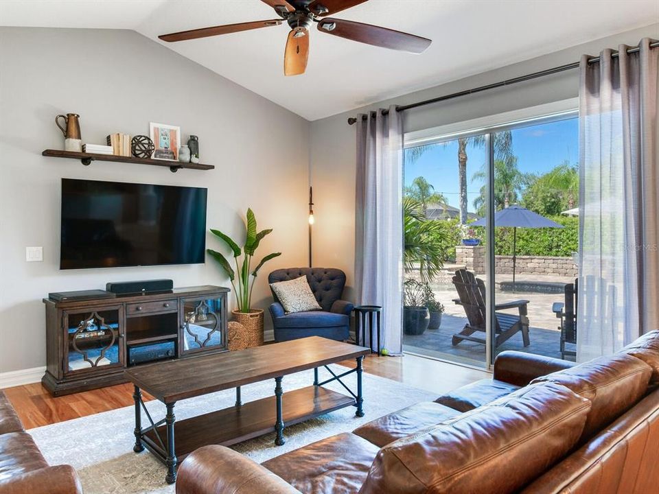 Active With Contract: $715,000 (4 beds, 3 baths, 2547 Square Feet)